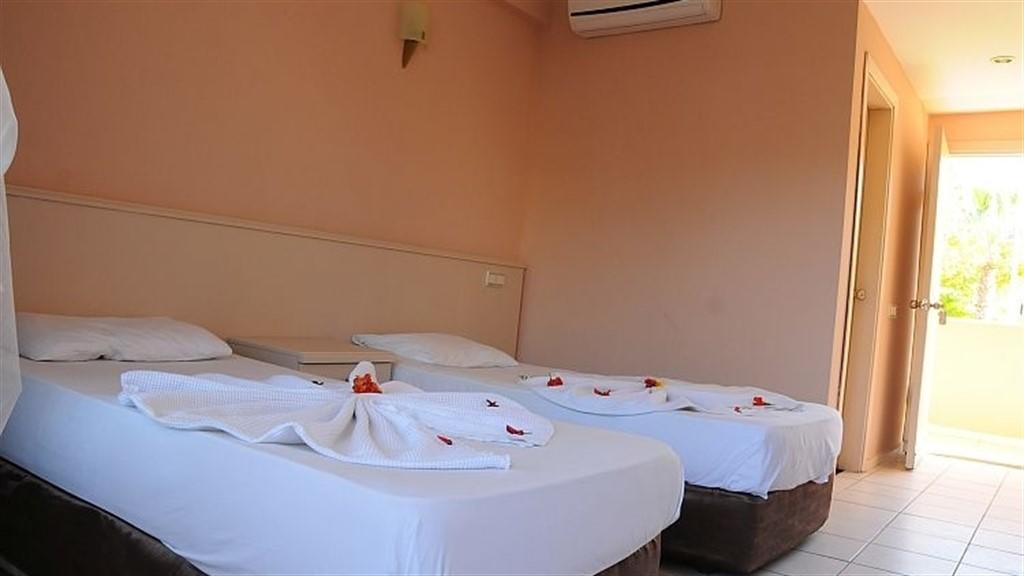 Club Herakles Hotel เกเมร์ ภายนอก รูปภาพ